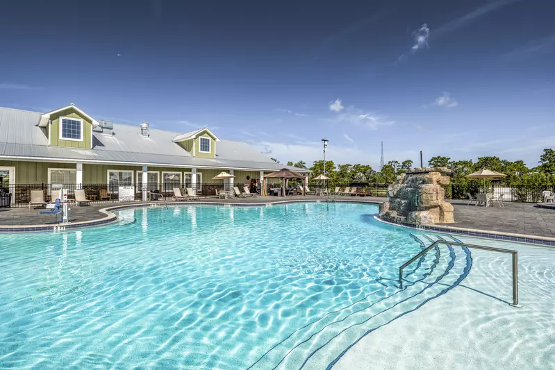 canopy_oaks_pool2 canopy_oaks_pool2